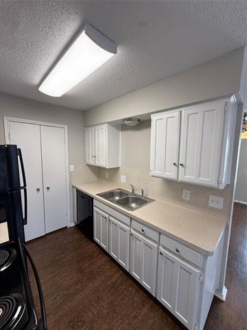 Building Photo - 5908 Holiday Ln