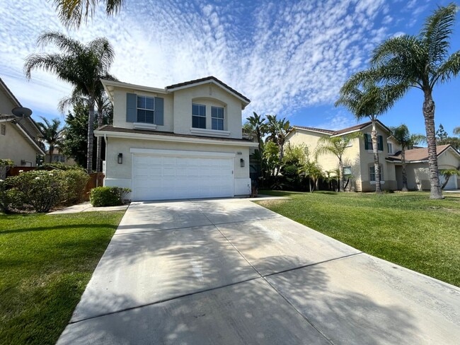 Building Photo - 4 bed, 2 bath in Riverside CA!!