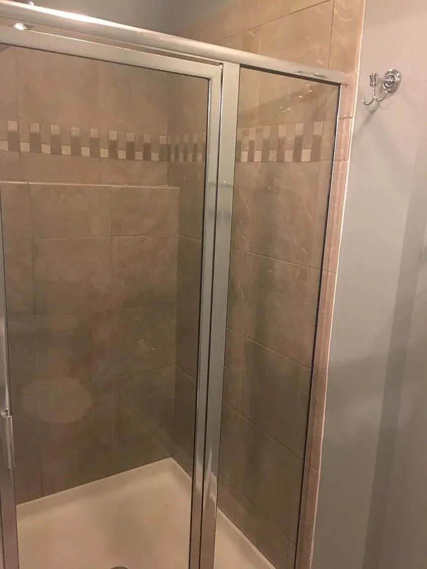 Master Bathroom - 2310 Elliott Ave