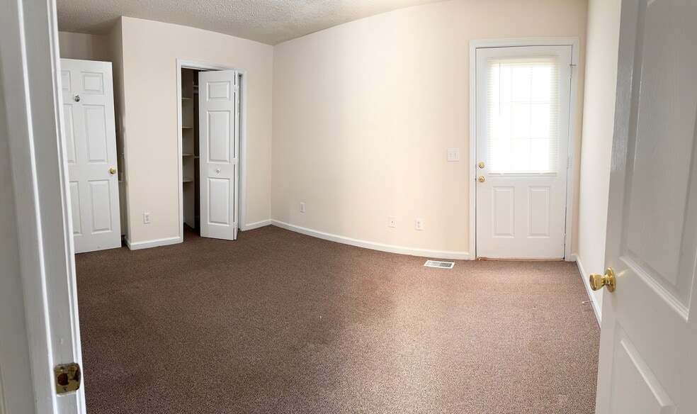 Primary Photo - Loving Hill Apartments