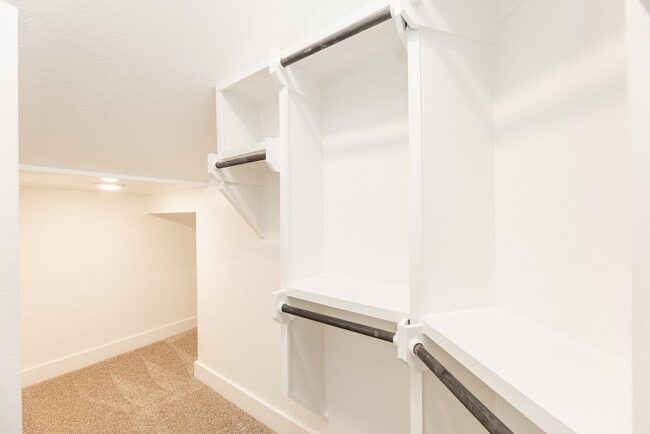 Building Photo - 7819 Cattail Shallows Ln