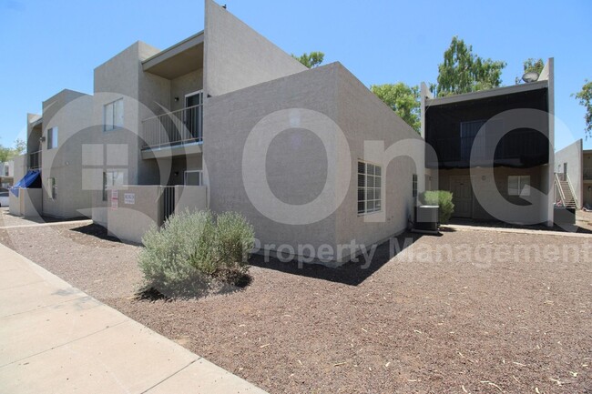 Building Photo - 11155 N 82nd Dr