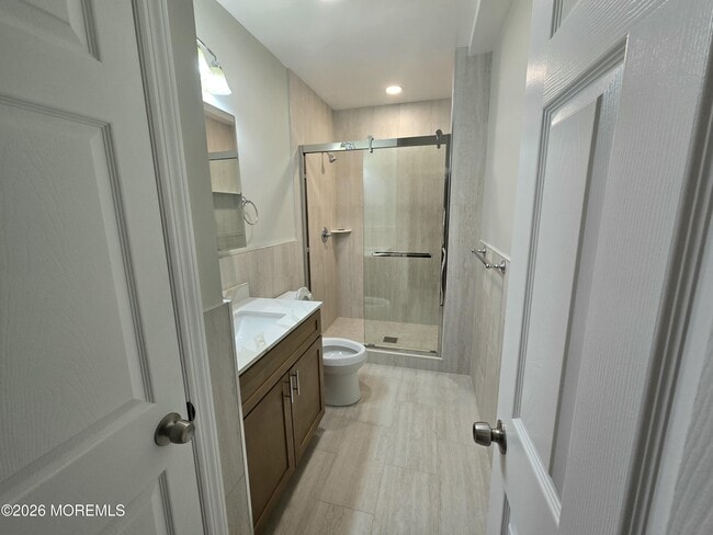 Building Photo - 164 Austin Ave