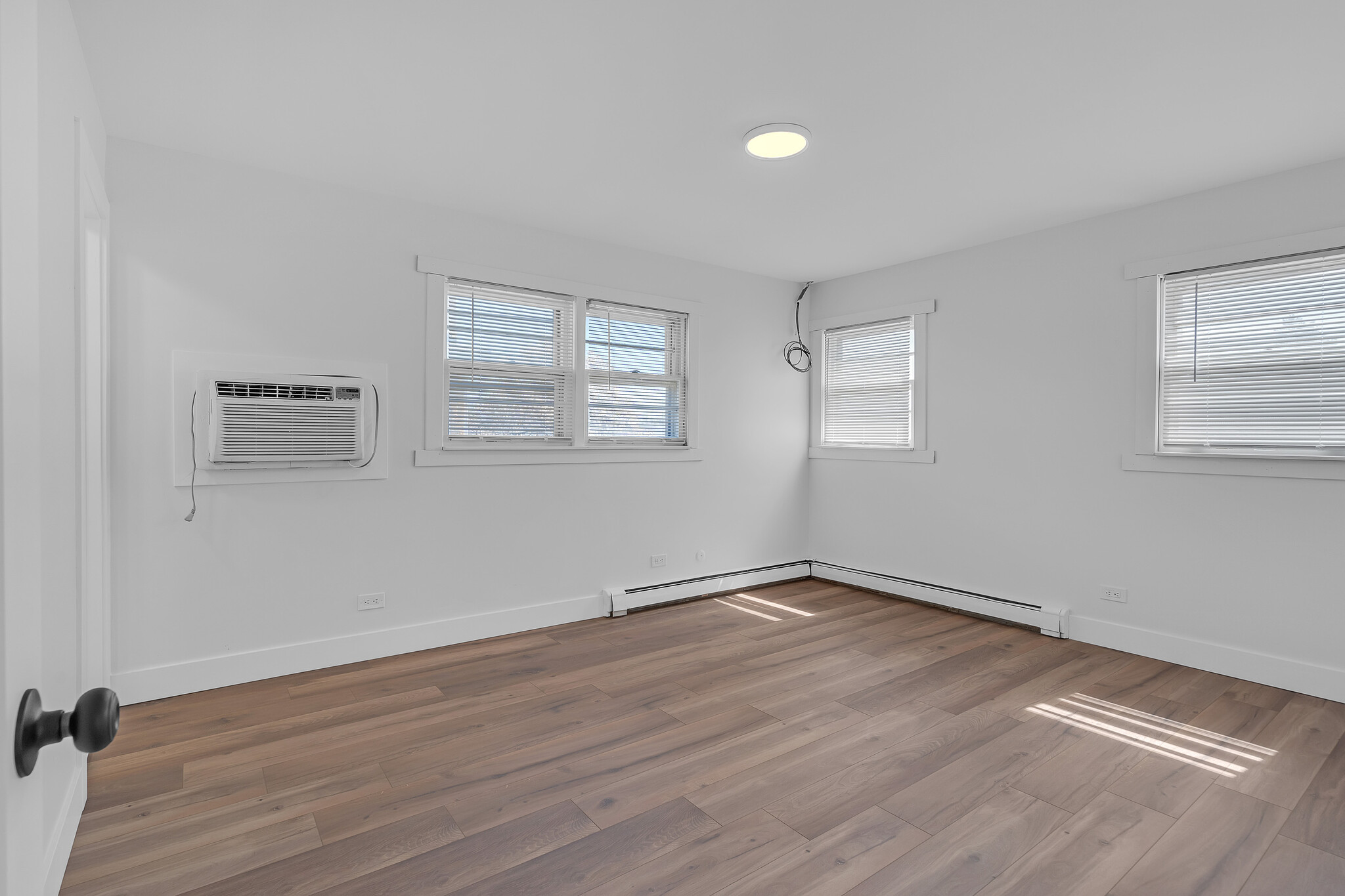 Building Photo - 651 Beau Ct