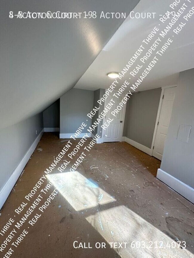 Building Photo - 8 Acton Ct