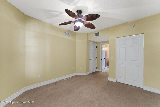 Building Photo - 480 Sail Ln