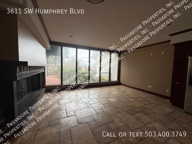 Building Photo - 3611 SW Humphrey Blvd