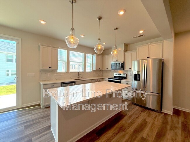 Building Photo - 15622 Little Bluestem St
