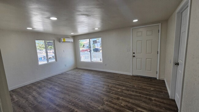 Building Photo - 218 F St