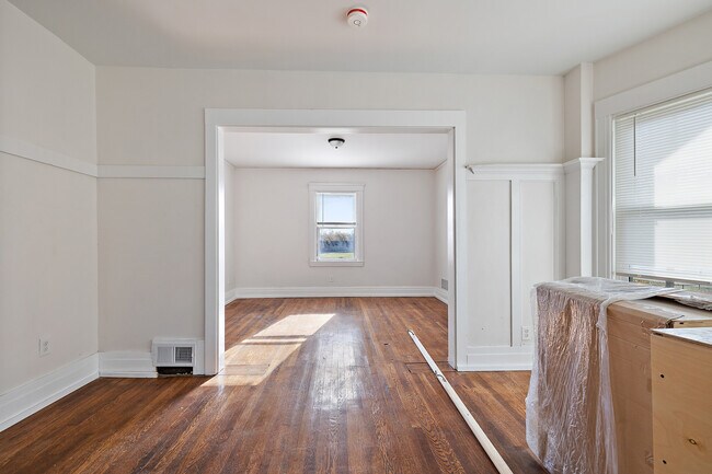 Building Photo - 7719 E Vernor Hwy