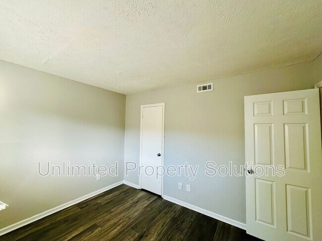 Building Photo - 209 Sunn Aire Ct