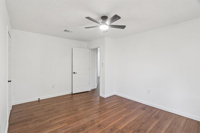 Building Photo - 385 Alta Vista Dr