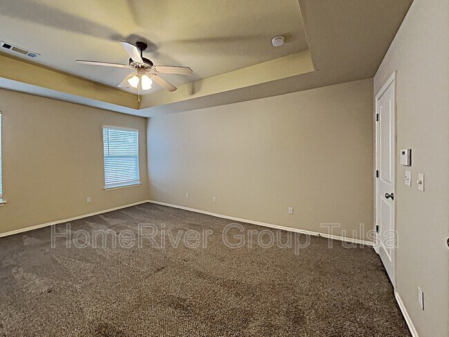 Building Photo - 3710 N Ironwood Pl