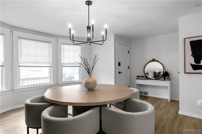 Building Photo - 641 Forest