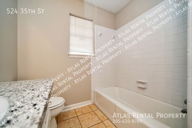 Building Photo - 524 35th St