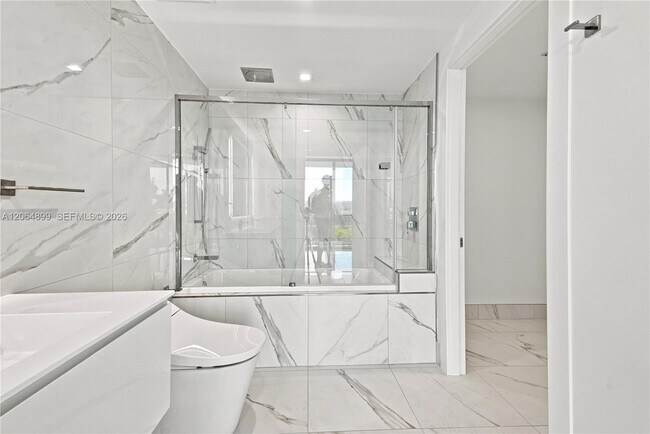 Building Photo - 1179 E Hallandale Beach Blvd