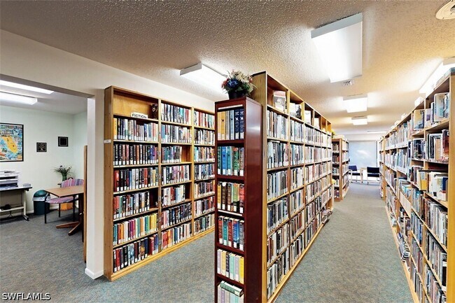 Building Photo - 1700 Pine Valley Dr