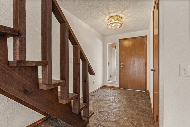 Building Photo - 630 S 276th E Ave