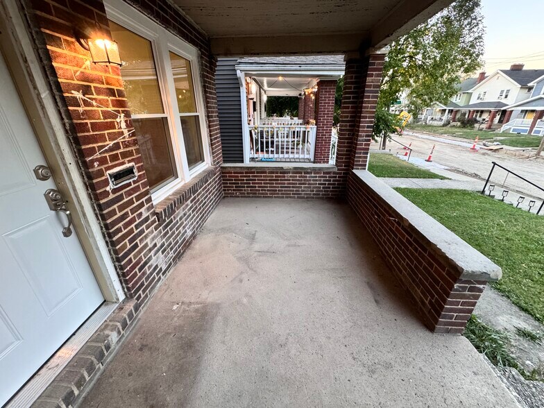 Building Photo - 1183 Linwood Ave