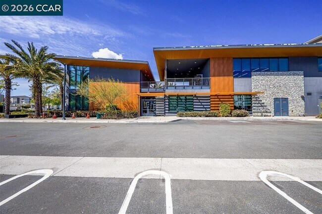 Building Photo - 5561 Apex Dr