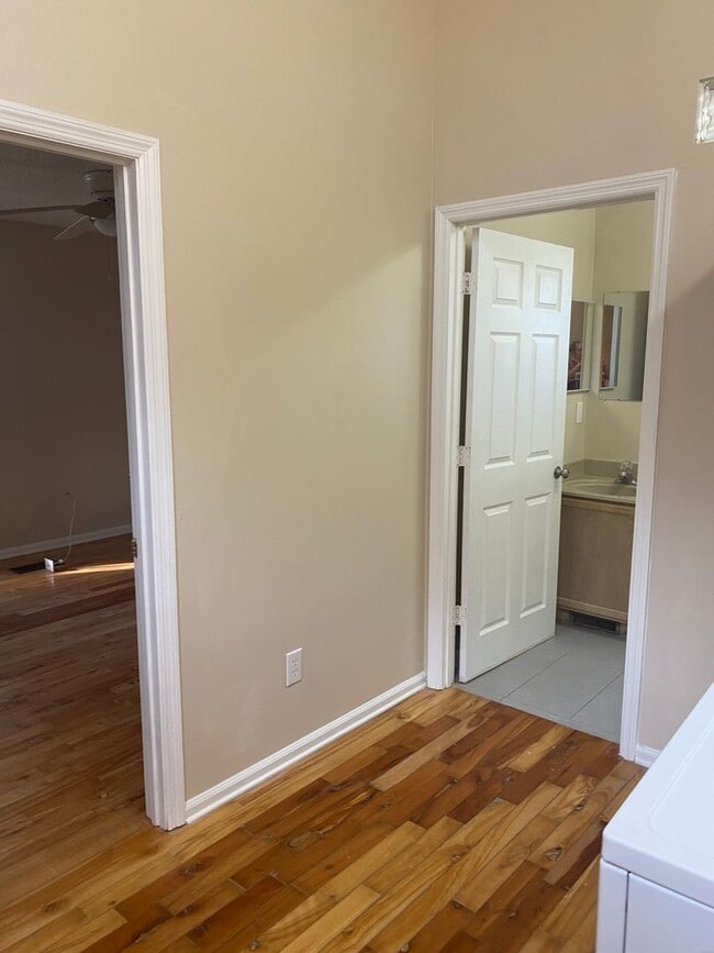 Building Photo - 2603 W Tharpe St