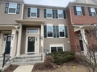 Building Photo - 285 Lakeshore Dr