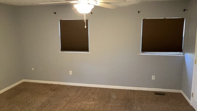 Building Photo - 325 Halifax Dr