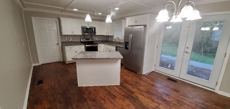 Building Photo - 210 Dogwood Cir