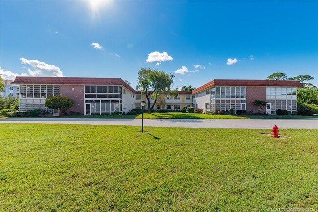 Building Photo - 1225 NW 21st St