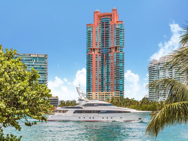 Building Photo - 7141 Fisher Island Dr