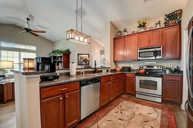 Building Photo - 15884 Brixton Dr
