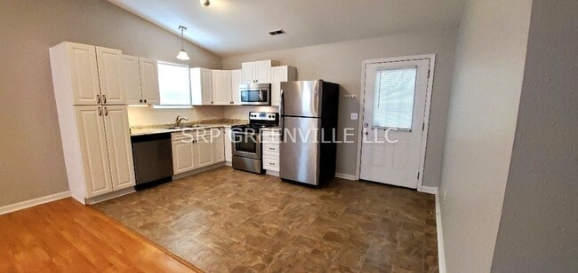 Building Photo - Coming Soon:  Three Bedroom House in Taylo...