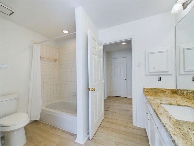 Building Photo - 5627 Winsome Ln