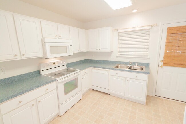 Building Photo - 187 Madrid Dr