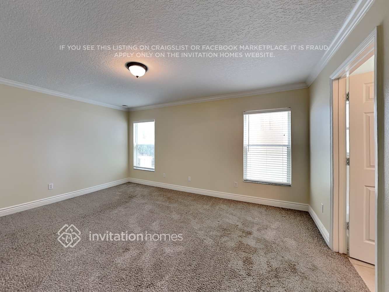 Building Photo - 1356 Maumee St
