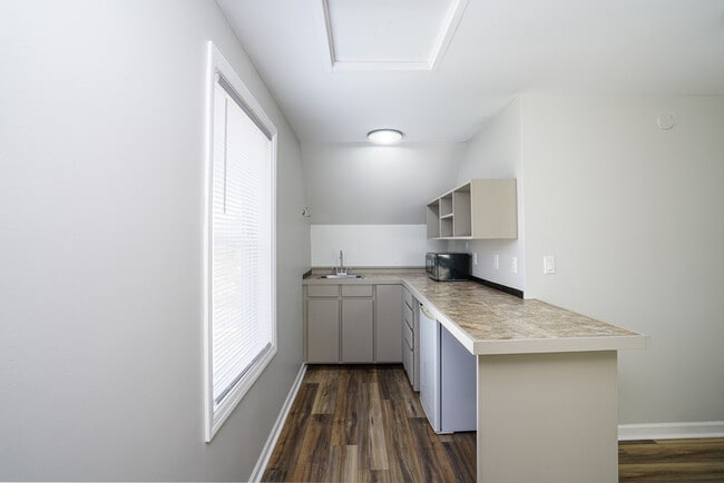 Building Photo - 256 Spring St