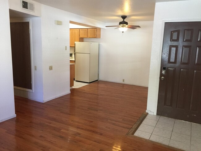 Building Photo - 1000 N Beaver St