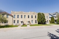 Building Photo - 224 Margaret St