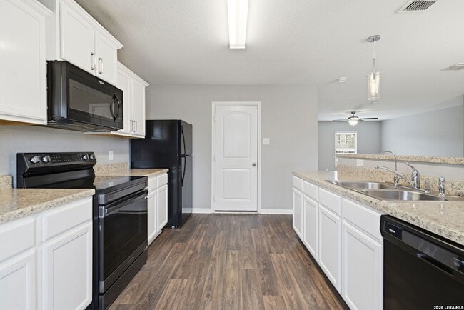 Building Photo - 6747 Sabinal