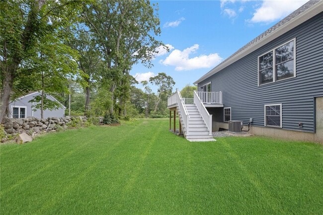Building Photo - 11 Vespia Ln