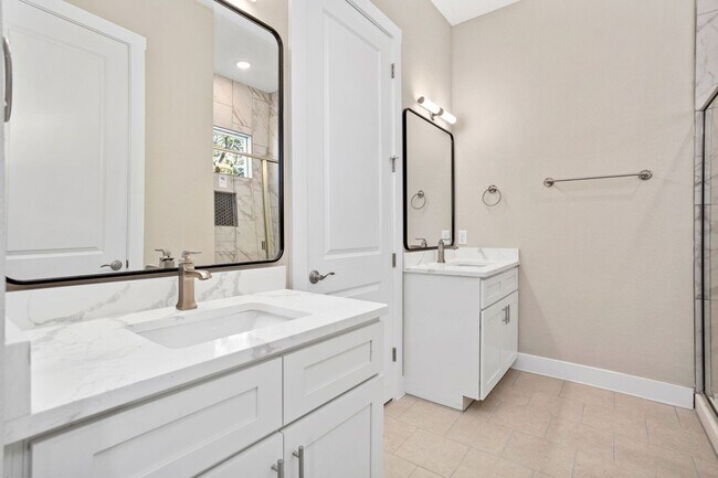 Building Photo - Brand New 3/2.5 Townhome