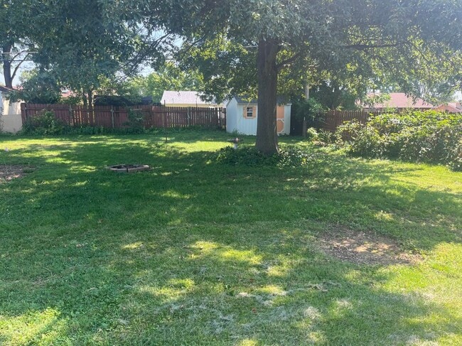 Building Photo - 130 Tulip Tree Dr