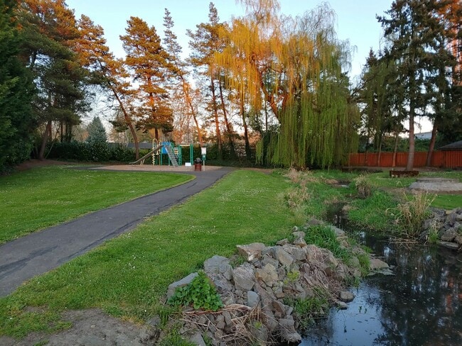 Building Photo - 3870 SW 144th Ave