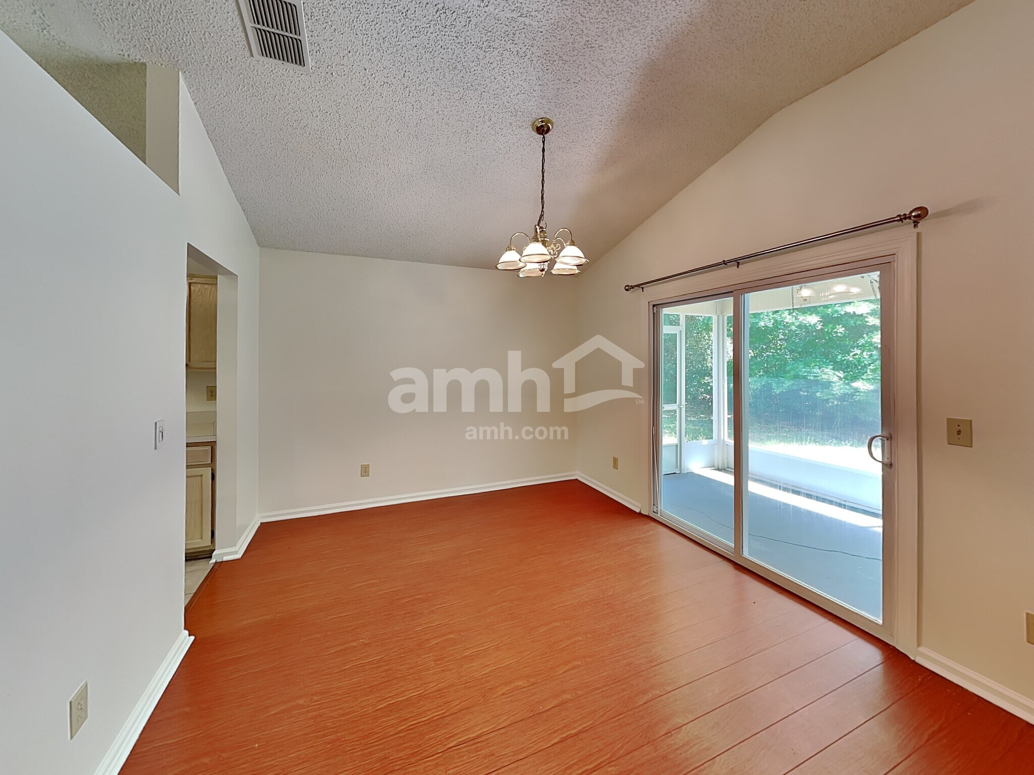 Building Photo - 7804 Spring Branch Dr S