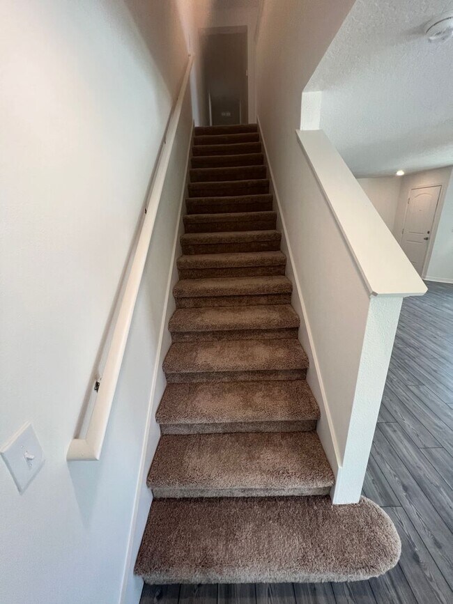 Building Photo - 2 car garage townhome-5310 Companion Lane ...