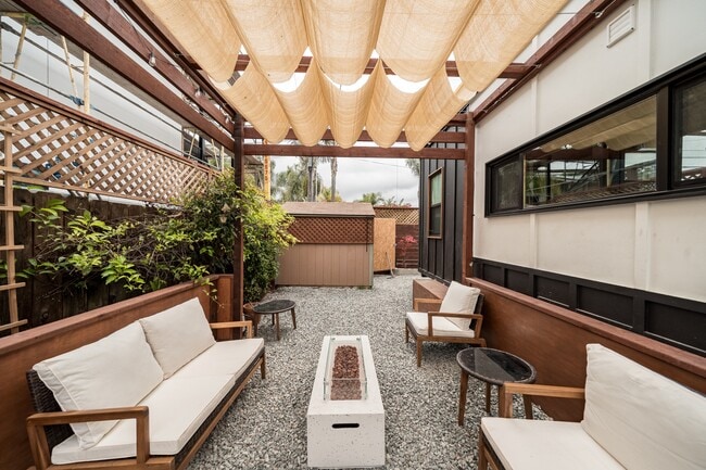 Building Photo - 3330 Nile St