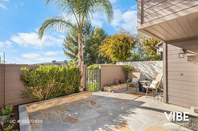 Building Photo - LOCATION, LOCATION, LOCATION!!!! "Hidden Canyon" w/ MOUNTAIN & SUNSET VIEWS