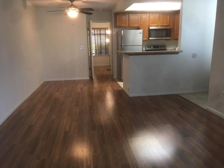 Building Photo - 432 Edgehill Ln