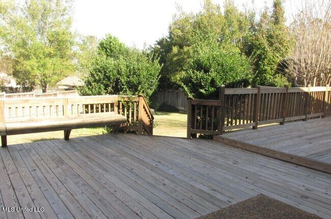 Building Photo - 201 Apple Blossom Cir
