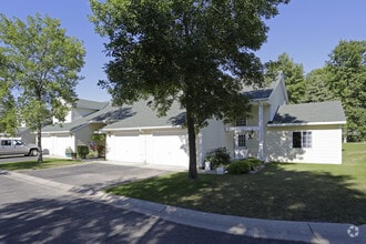 Building Photo - Lincoln Square Townhomes